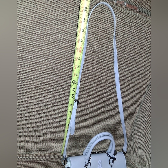 Steve Madden Galactic Lilac Compact Handbag With Chain Accent - Picture 9 of 13